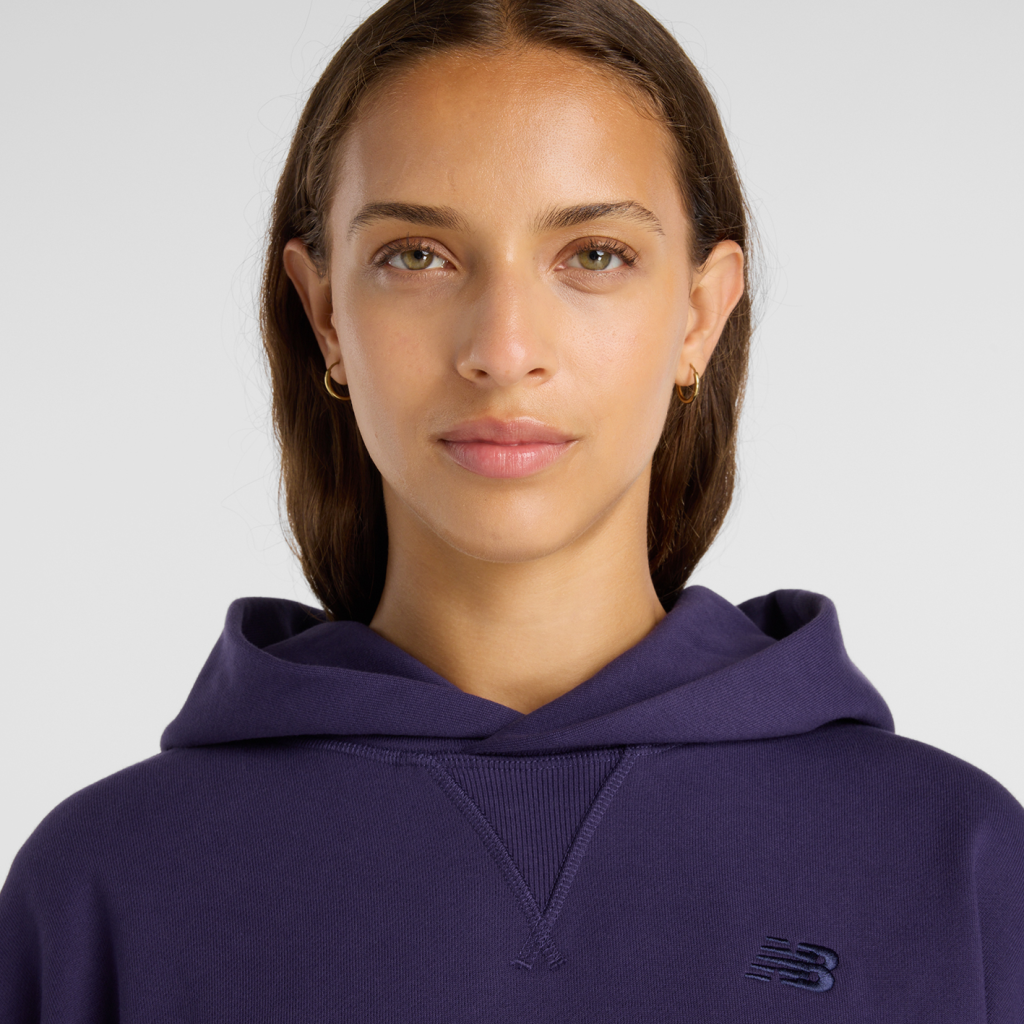 New Balance W NB Athletics French Terry Hoodie in VIOLETT