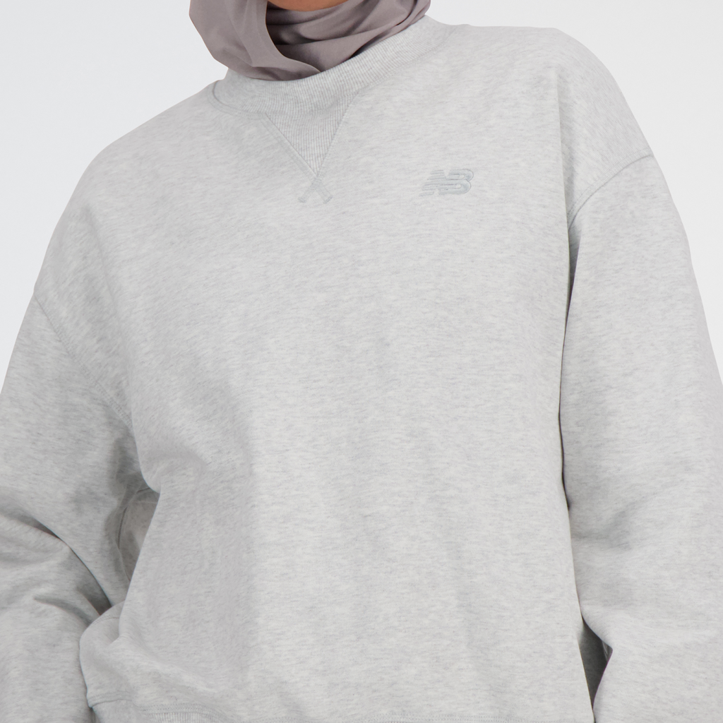 New Balance W NB Athletics French Terry Crew in GRAU