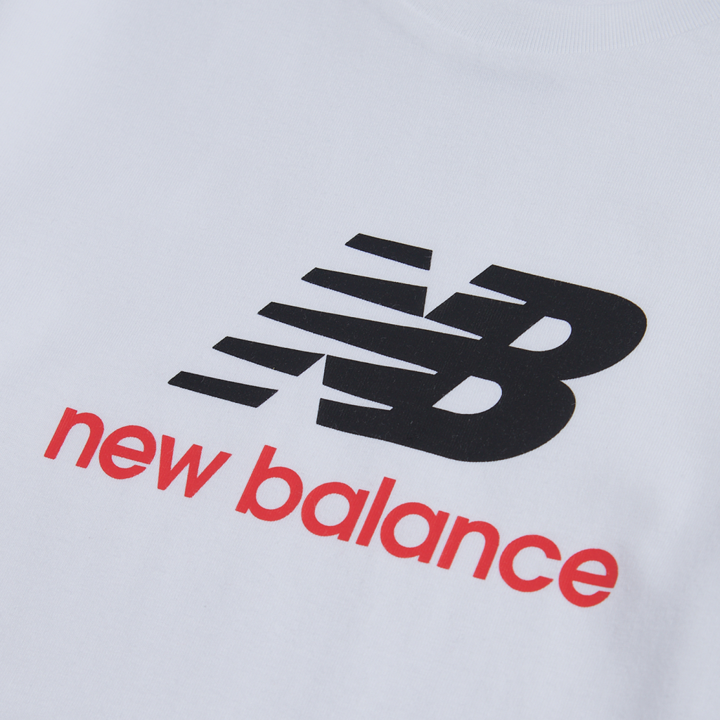 New Balance B NEW BALANCE JERSEY STACKED LOGO TEE in WEISS