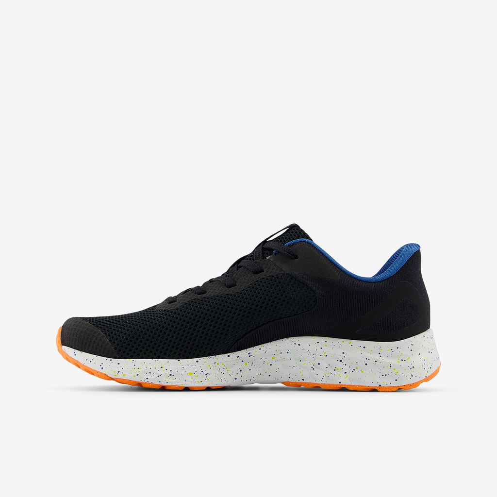 New Balance G Arishi v4 Laufschuhe in SCHWARZ