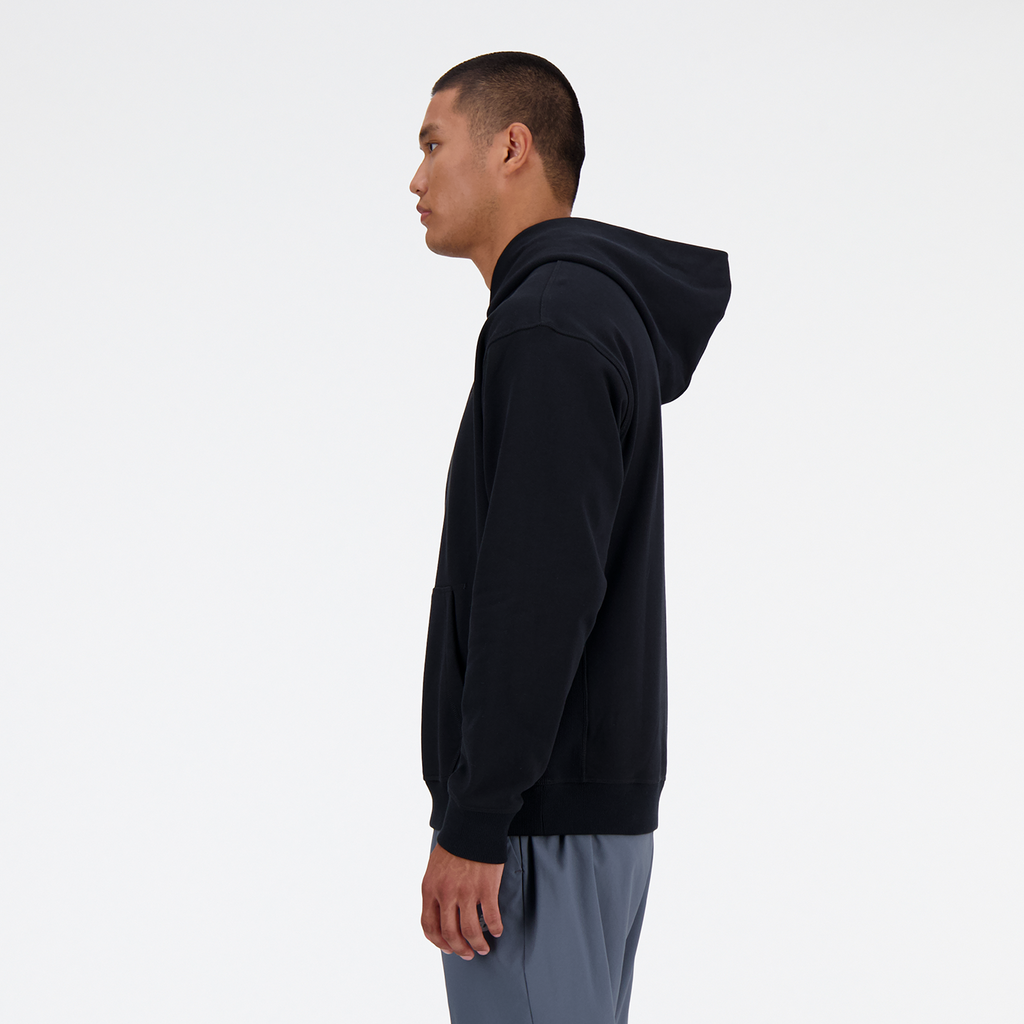 New Balance NB Athletics French Terry Hoodie in SCHWARZ