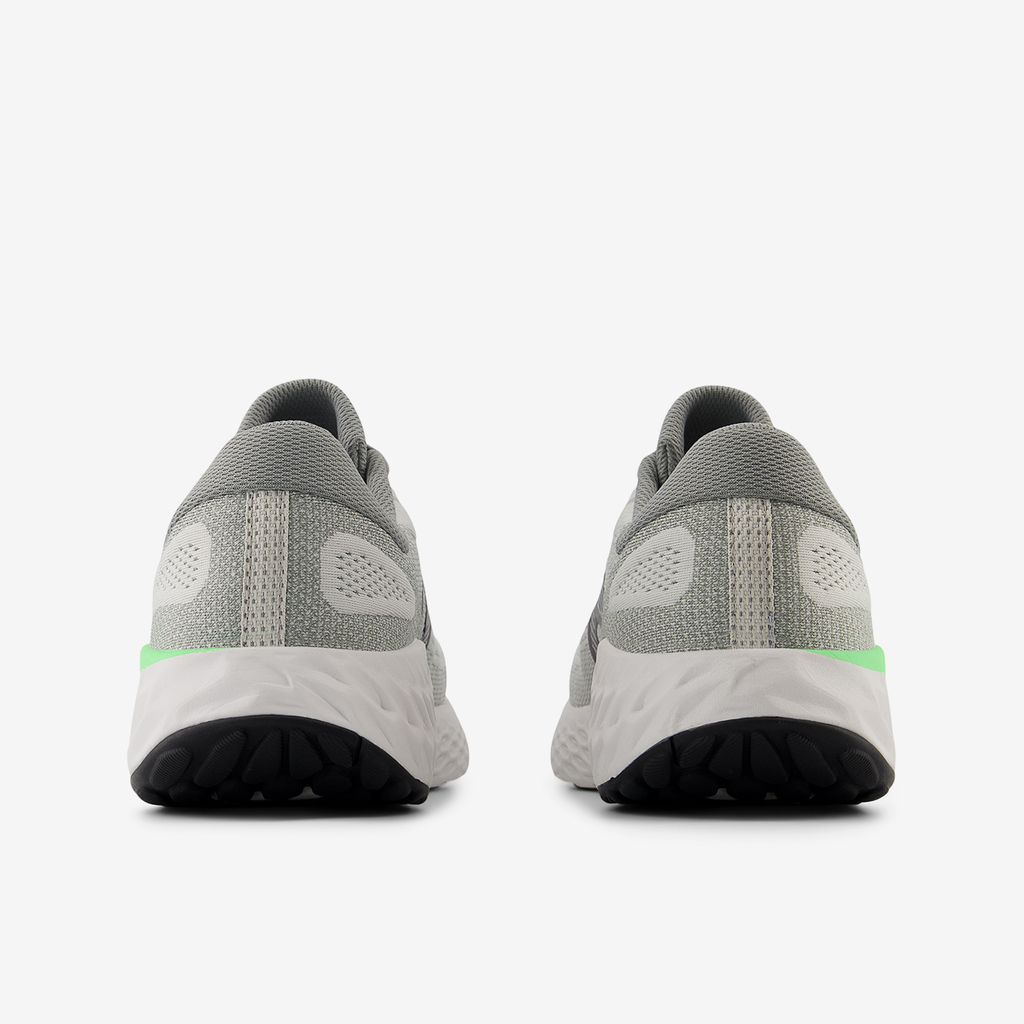 New Balance M Evoz v4 Laufschuhe in GRAU