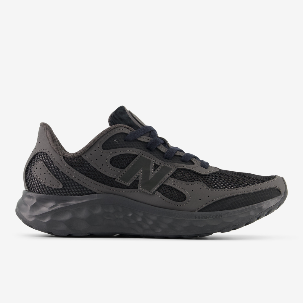 New Balance MARISTX4 Fresh Foam Arishi v4 Laufschuhe in SCHWARZ