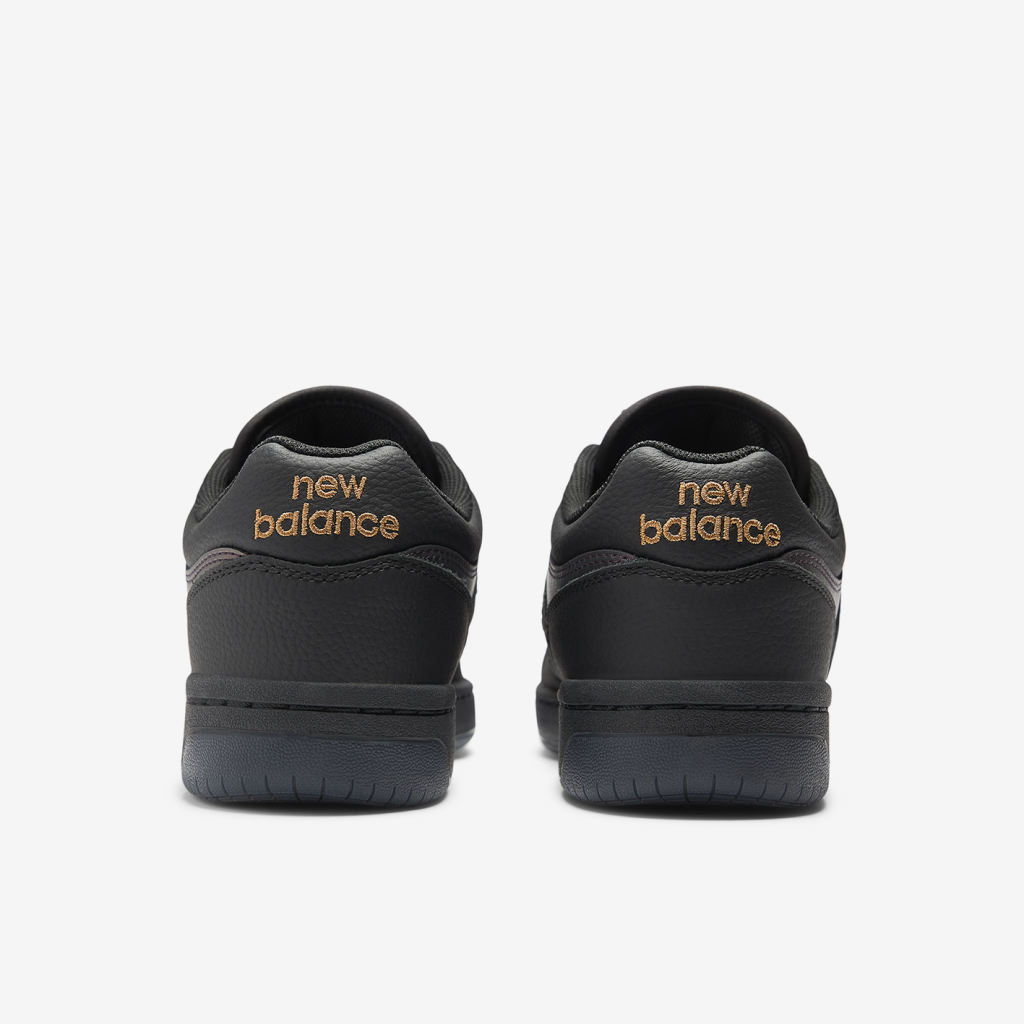 New Balance NM480BFK in SCHWARZ