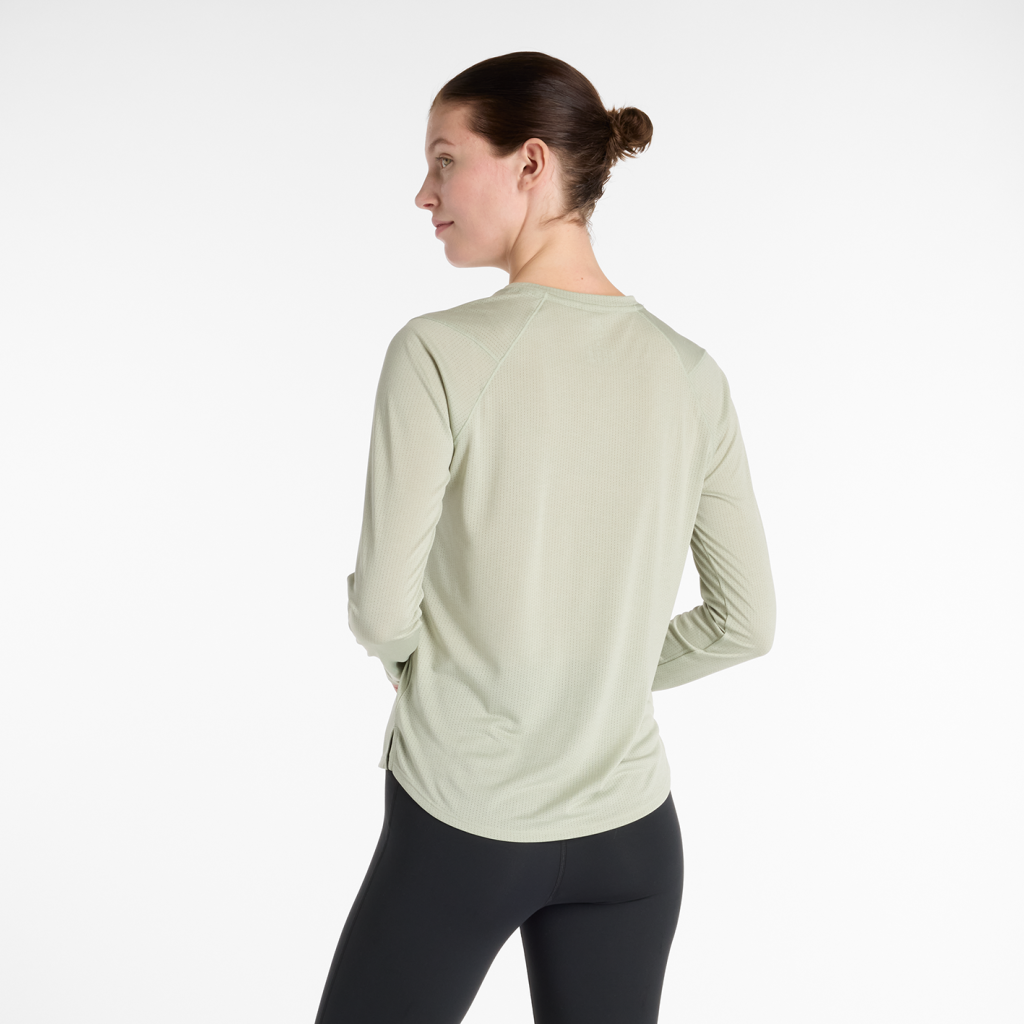 New Balance W NB Athletics Long Sleeve in GRÜN