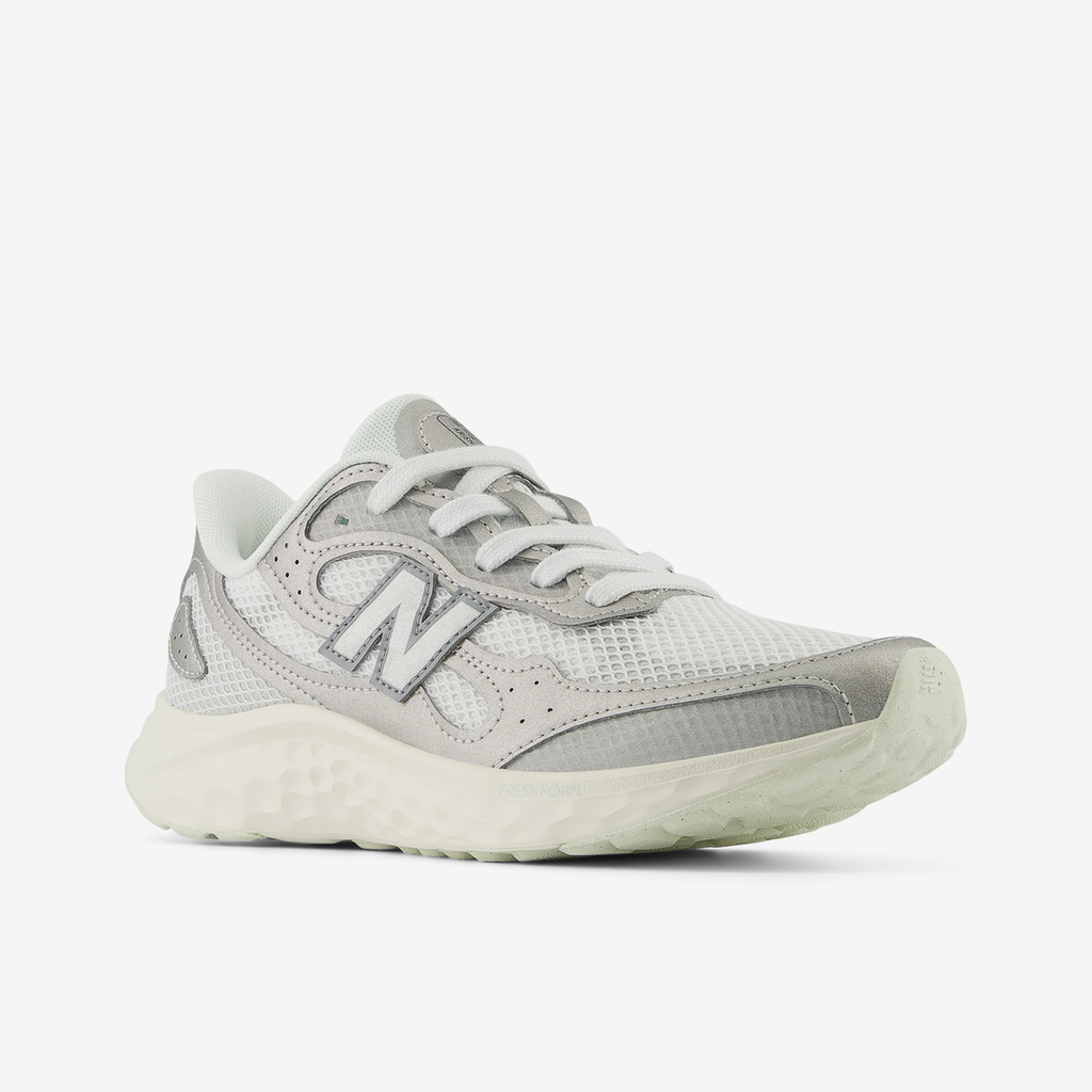 New Balance W Arishi v4 Laufschuhe in WEISS