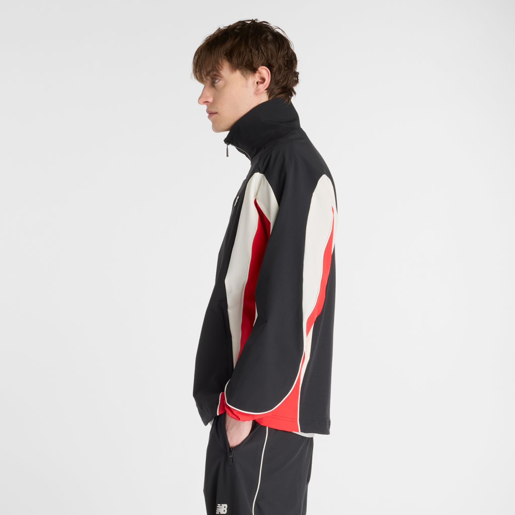 New Balance In Game Woven Track Jacket in SCHWARZ