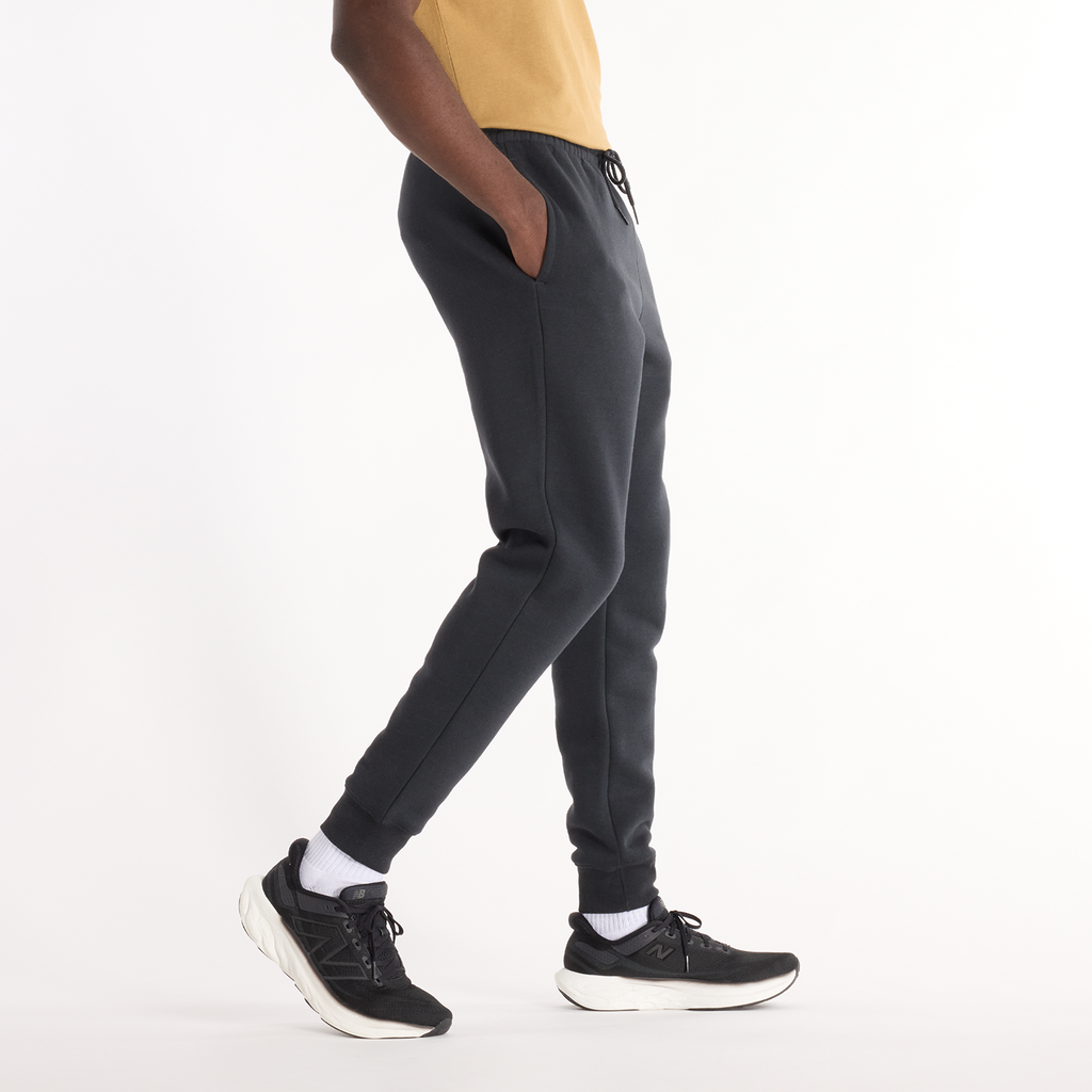 New Balance Sport Fleece Jogger in SCHWARZ