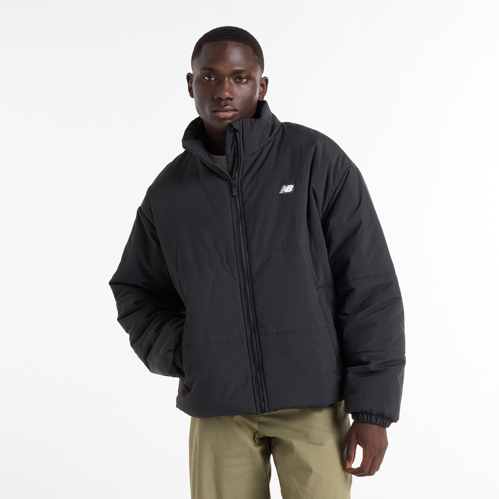 New Balance Hoops Puffer in SCHWARZ