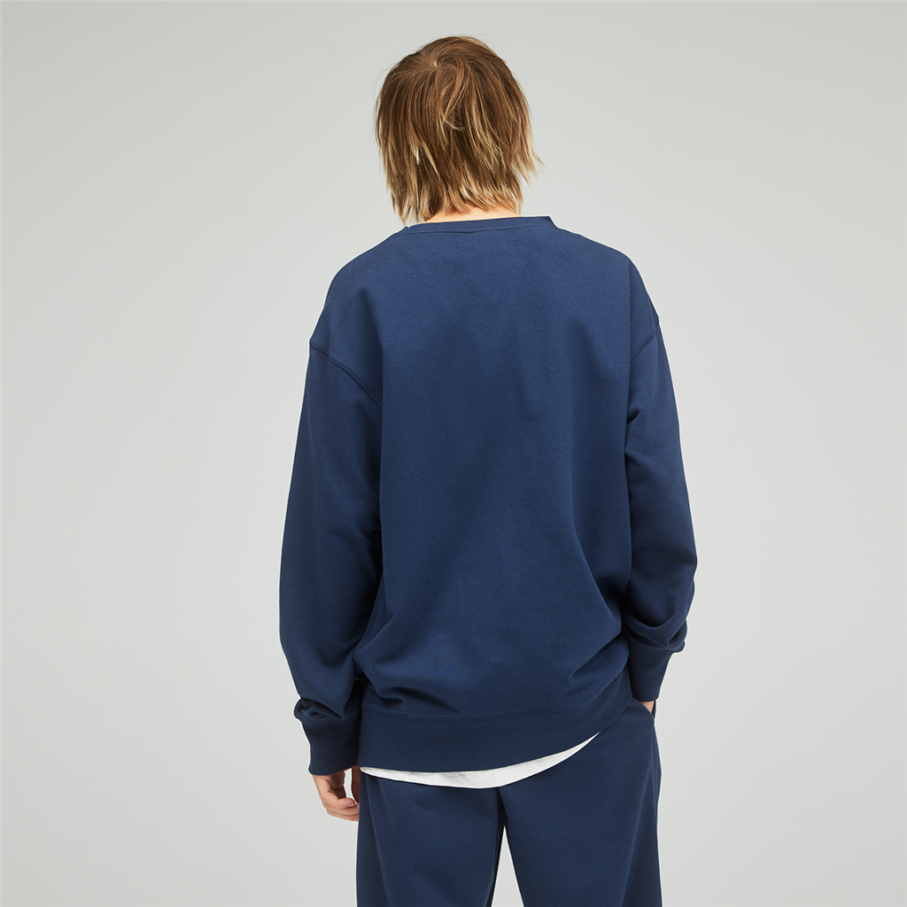 NB Essentials uni-ssentials Crew natural indigo model_bild_back_brandshop