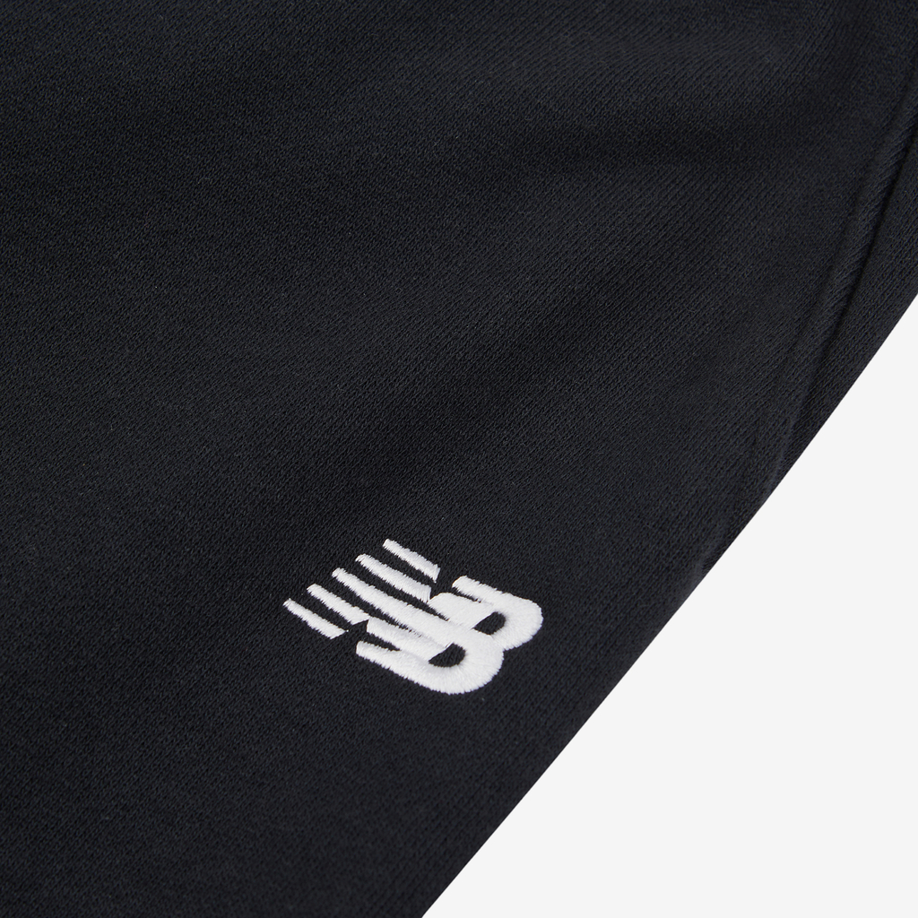 New Balance G New Balance French Terry Small Logo Jogger in SCHWARZ
