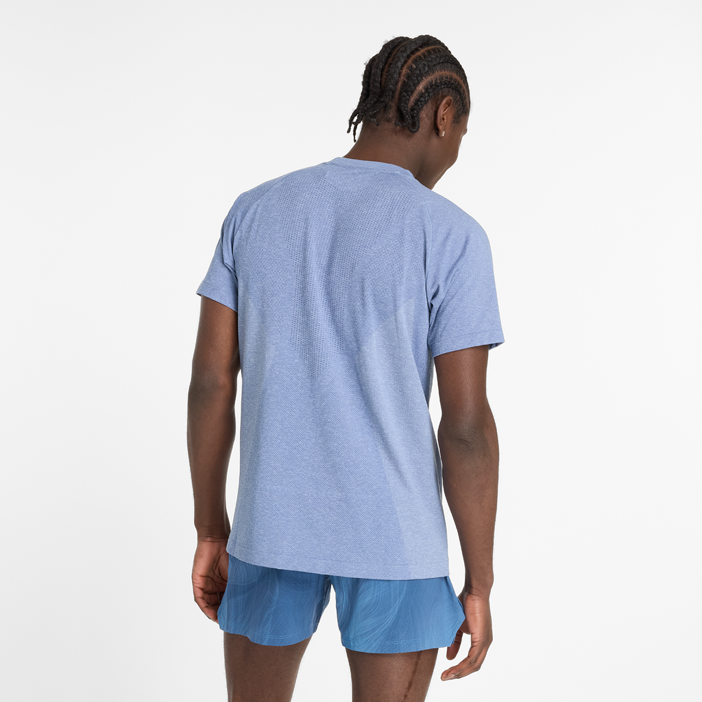 NB Athletics Seamless T-Shirt heron blue model_bild_back_brandshop