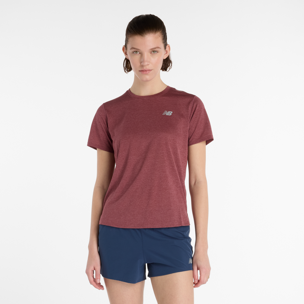 New Balance W NB Athletics Short Sleeve in ROT