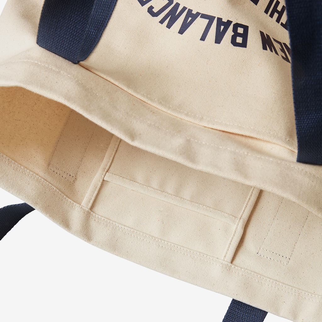 Classic Canvas Tote 24L nb navy detail_bild1_brandshop