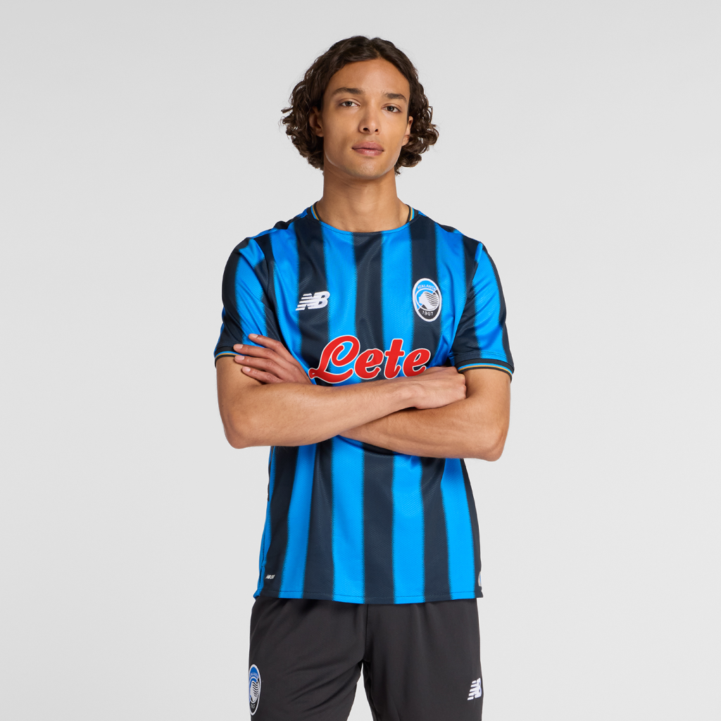 New Balance Atalanta Bergamo Home SS Jersey 25/26 in BLAU