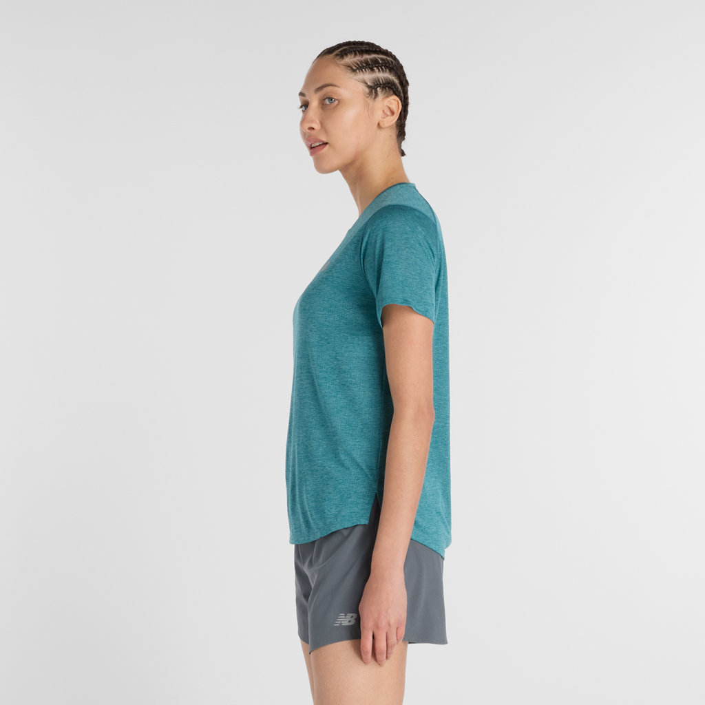 New Balance W NB Athletics Short Sleeve in BLAU