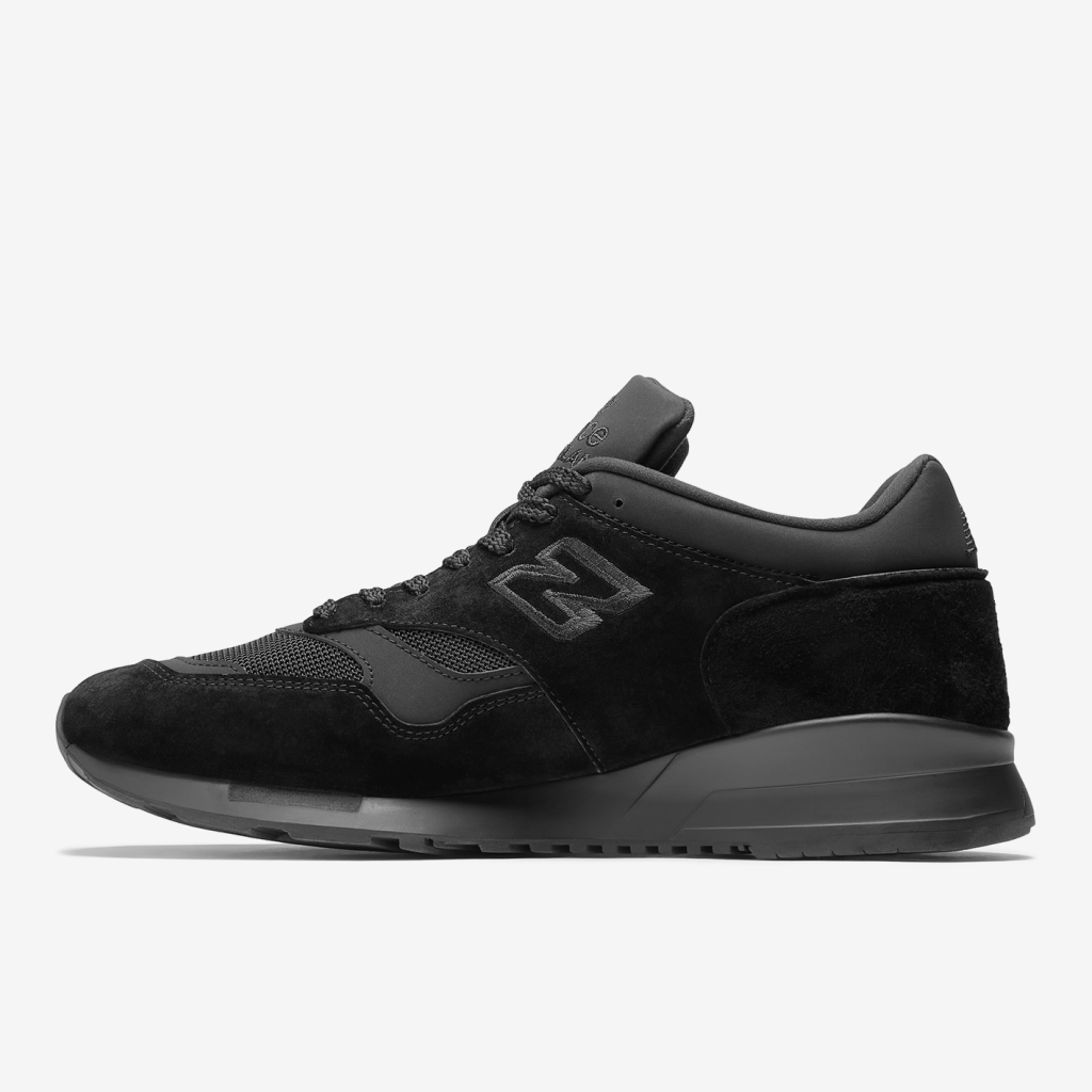 New Balance M 1500 Made in UK Elevated Essentials Freizeitschuhe in SCHWARZ