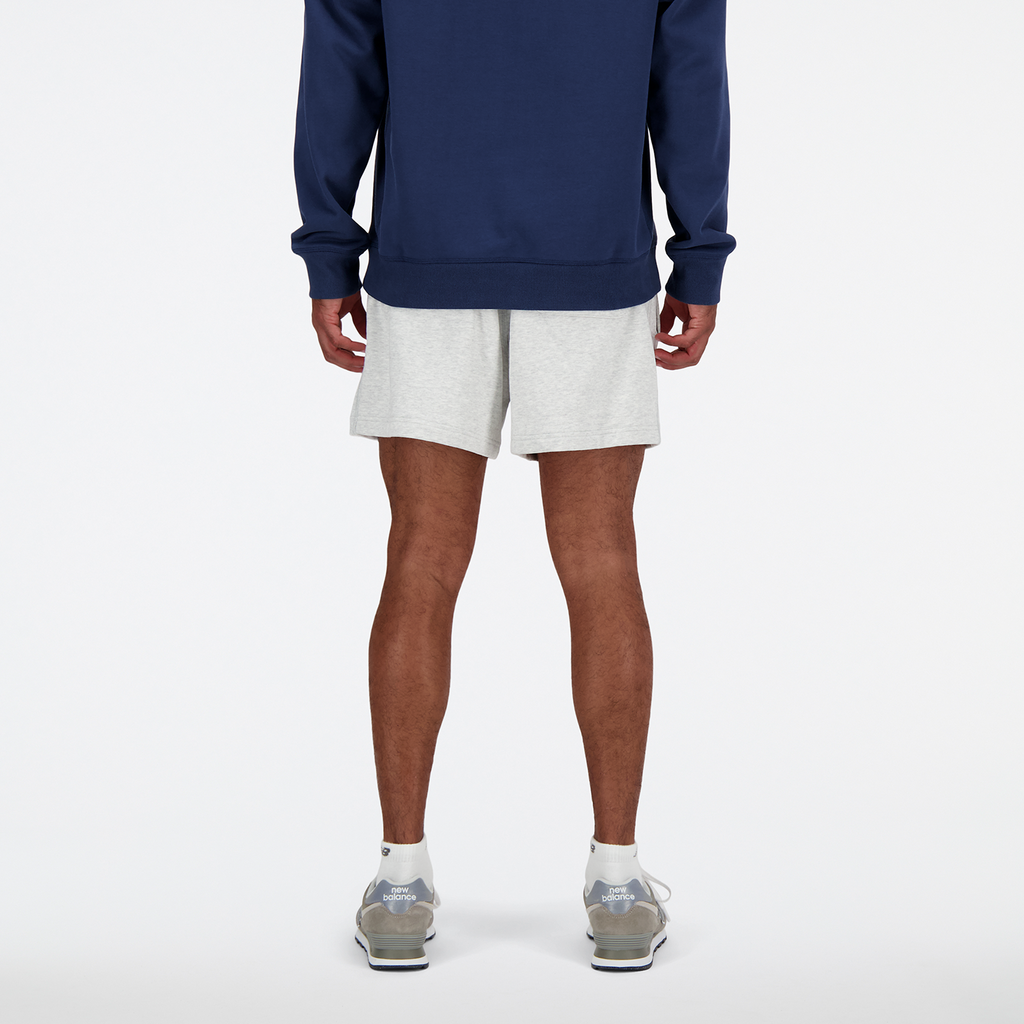 New Balance NB Athletics French Terry Short 5 Inch in GRAU