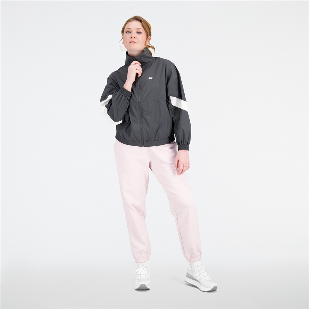 W Athletics Remastered FT Pant stone pink model_bild_brandshop