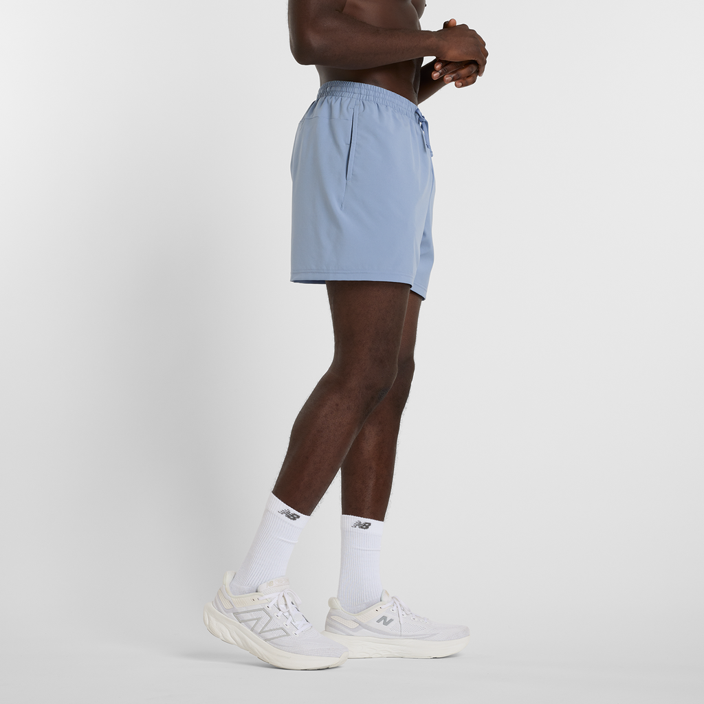 New Balance Sports Essentials Short 5 Inch Brief in BLAU