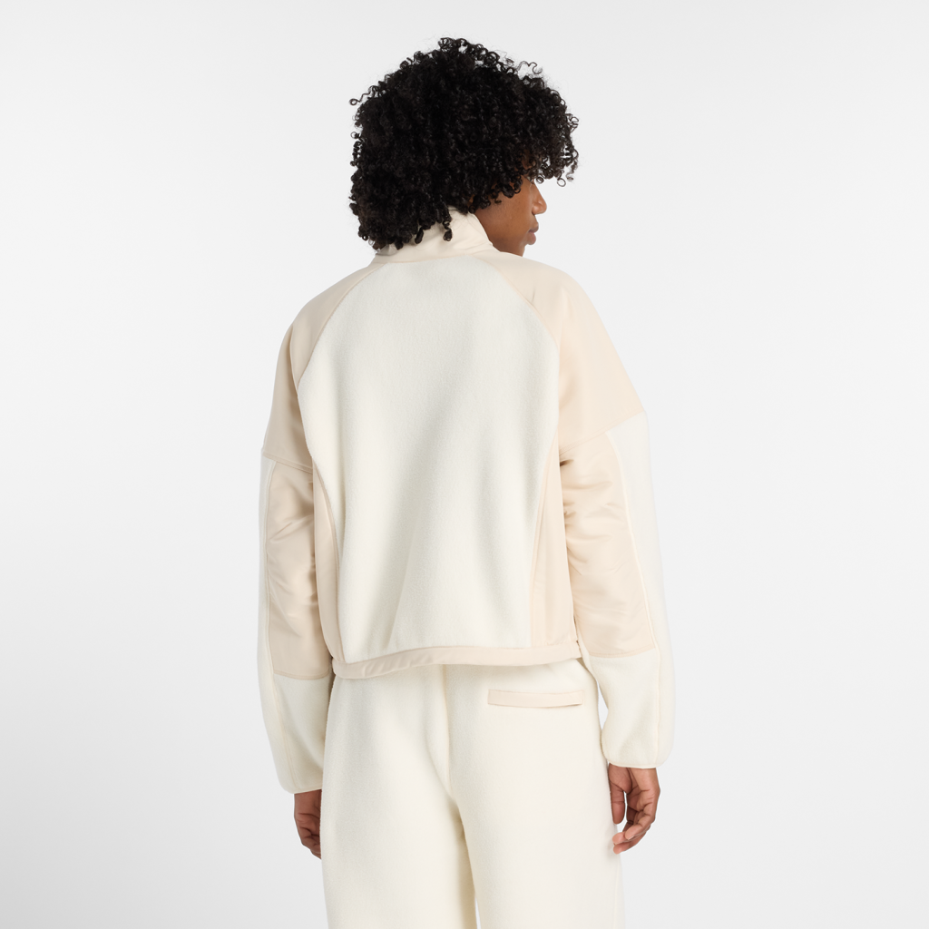 New Balance W High Pile Fleece Jacket in GRAU