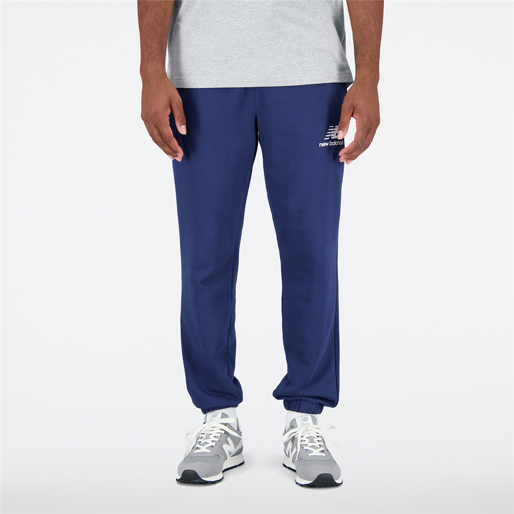 Essentials Stacked Logo Sweatpant nb navy Hauptbild_brandshop