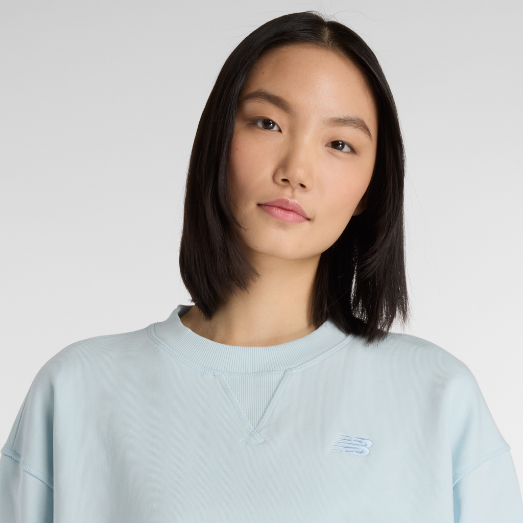 New Balance W NB Athletics French Terry Crew in GRAU