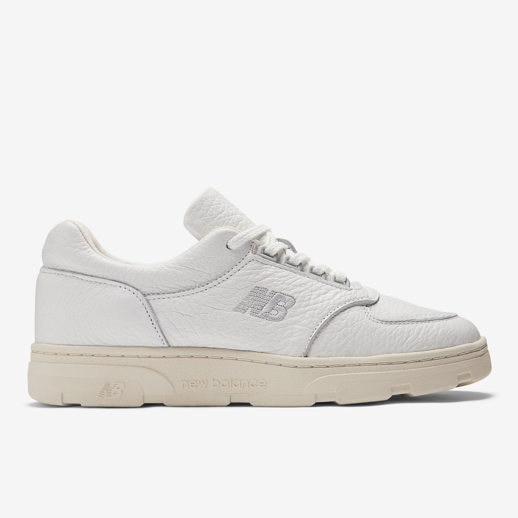 New Balance UADWWHI in WEISS