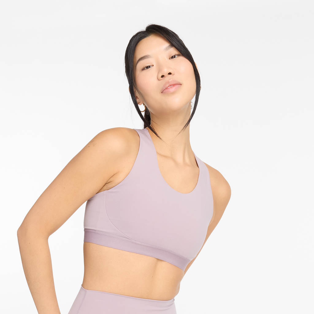 New Balance W NB Athletics Medium Support Sleek Sports Bra in VIOLETT