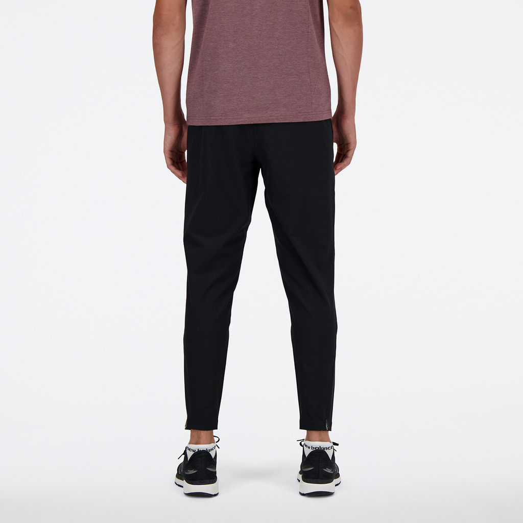 New Balance Active Stretch Woven Pant black model_bild_back_brandshop