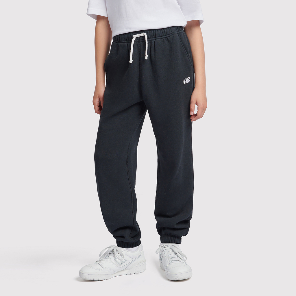 New Balance G New Balance French Terry Small Logo Jogger in SCHWARZ