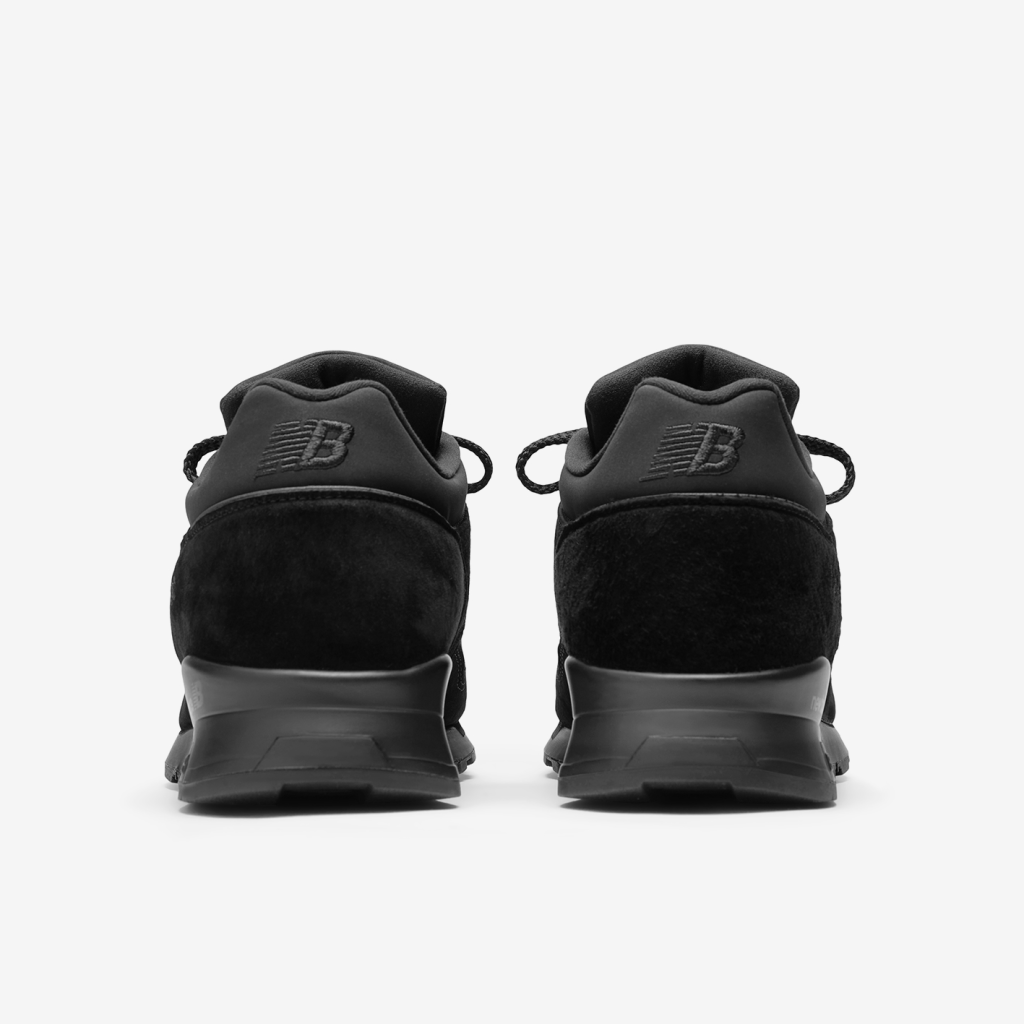 New Balance M 1500 Made in UK Elevated Essentials Freizeitschuhe in SCHWARZ