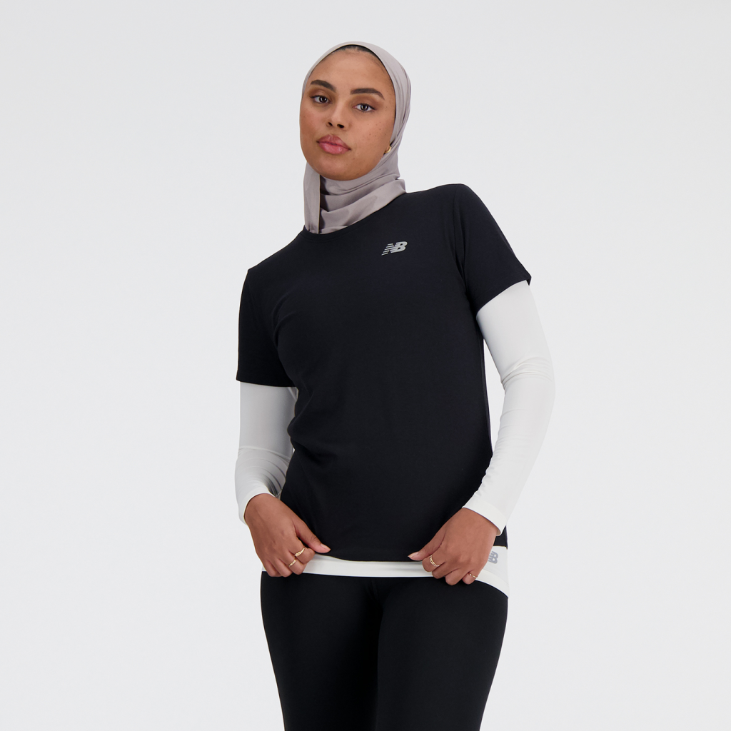 New Balance W Sport Essentials Heathertech T-Shirt in SCHWARZ