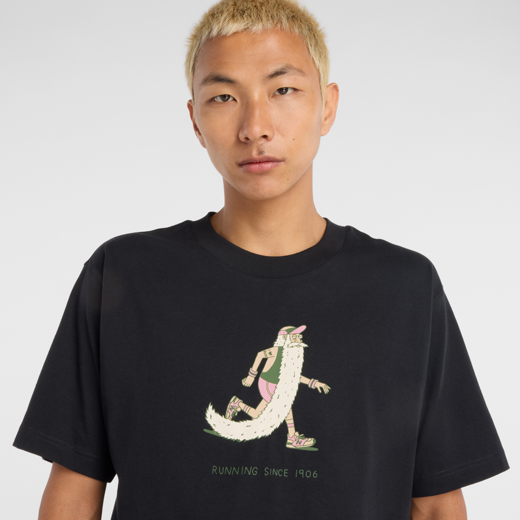 New Balance Bearded Runner T-Shirt in SCHWARZ