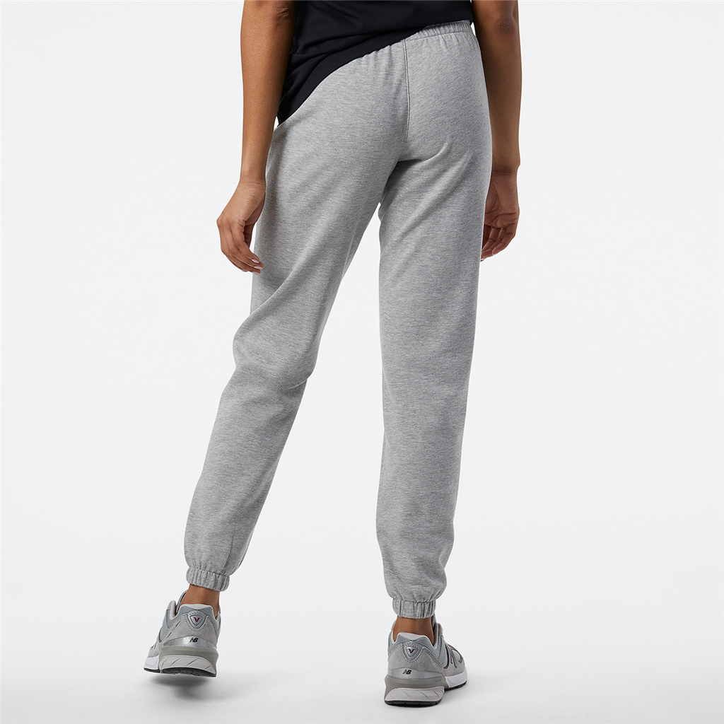 W NB Classic Sweat Pant athletic grey model_bild_back_brandshop