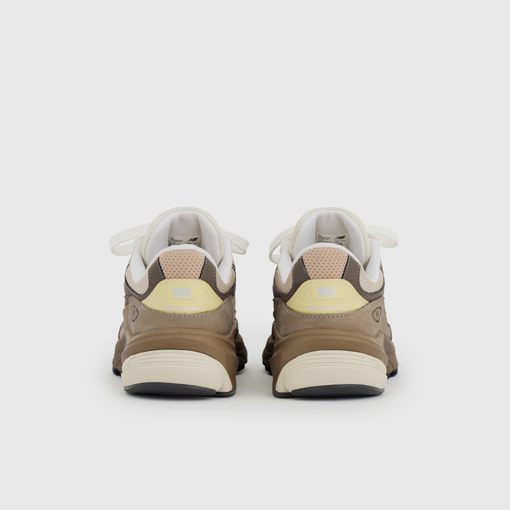 New Balance U 990 v6 Made in USA in BEIGE