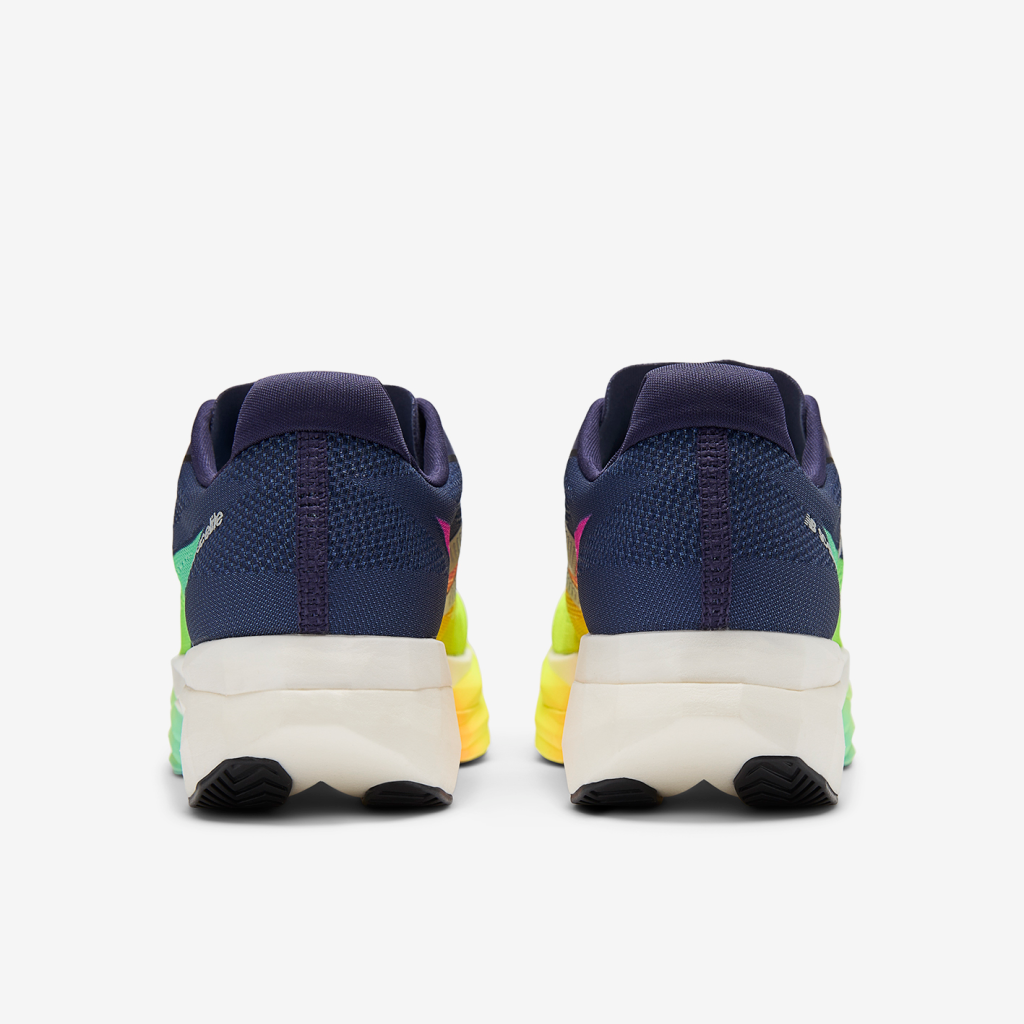 New Balance WRCEL7UH FuelCell SuperComp Elitev5 Wettkampfschuhe in VIOLETT