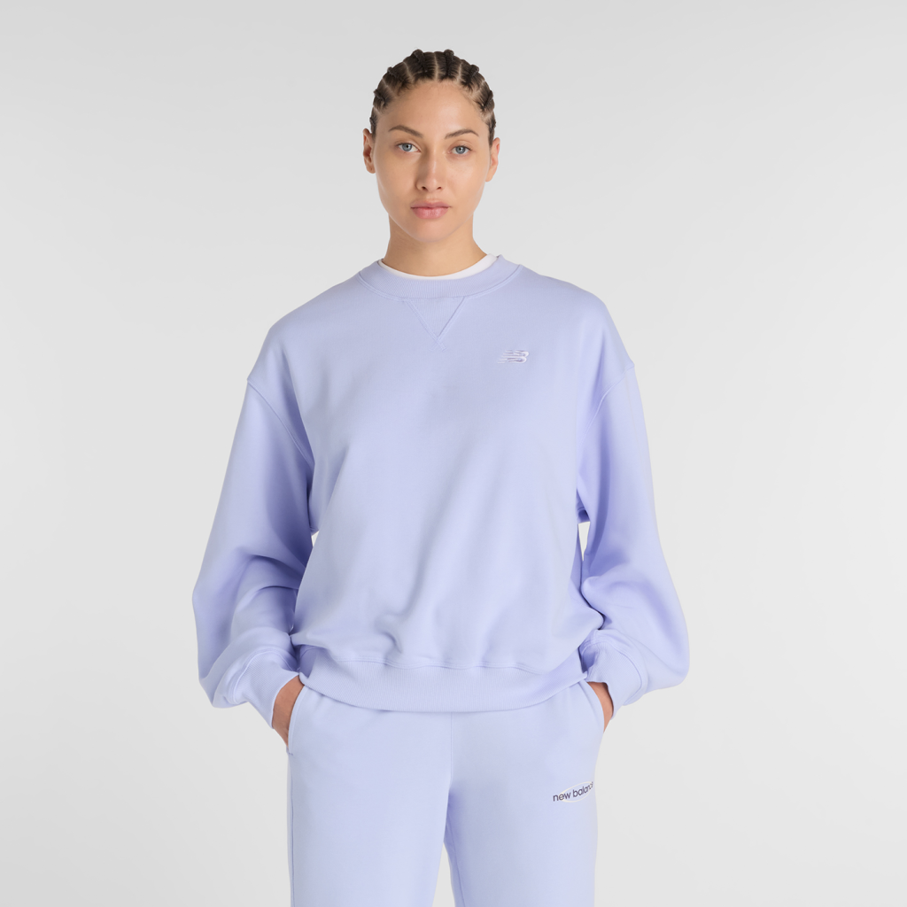New Balance W NB Athletics French Terry Crew in VIOLETT