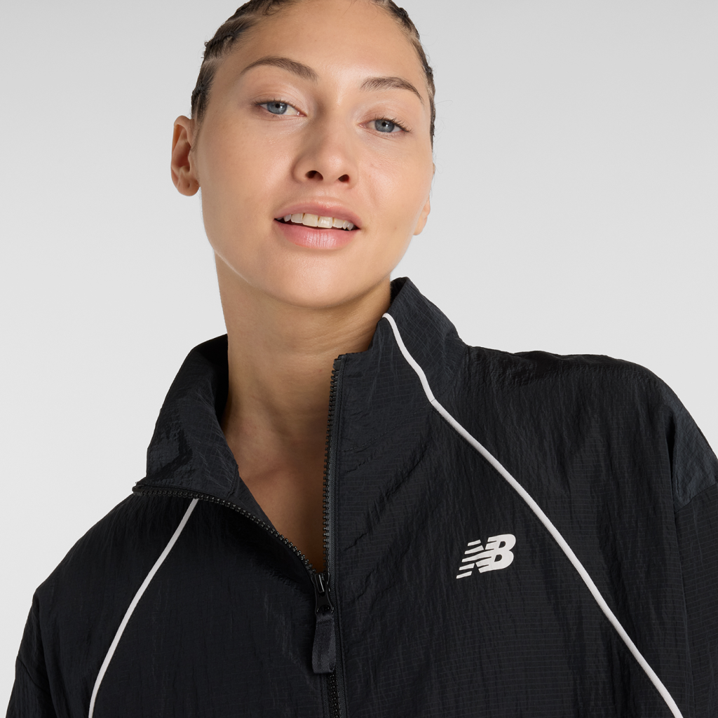New Balance W Sport Legacy Jacket in SCHWARZ