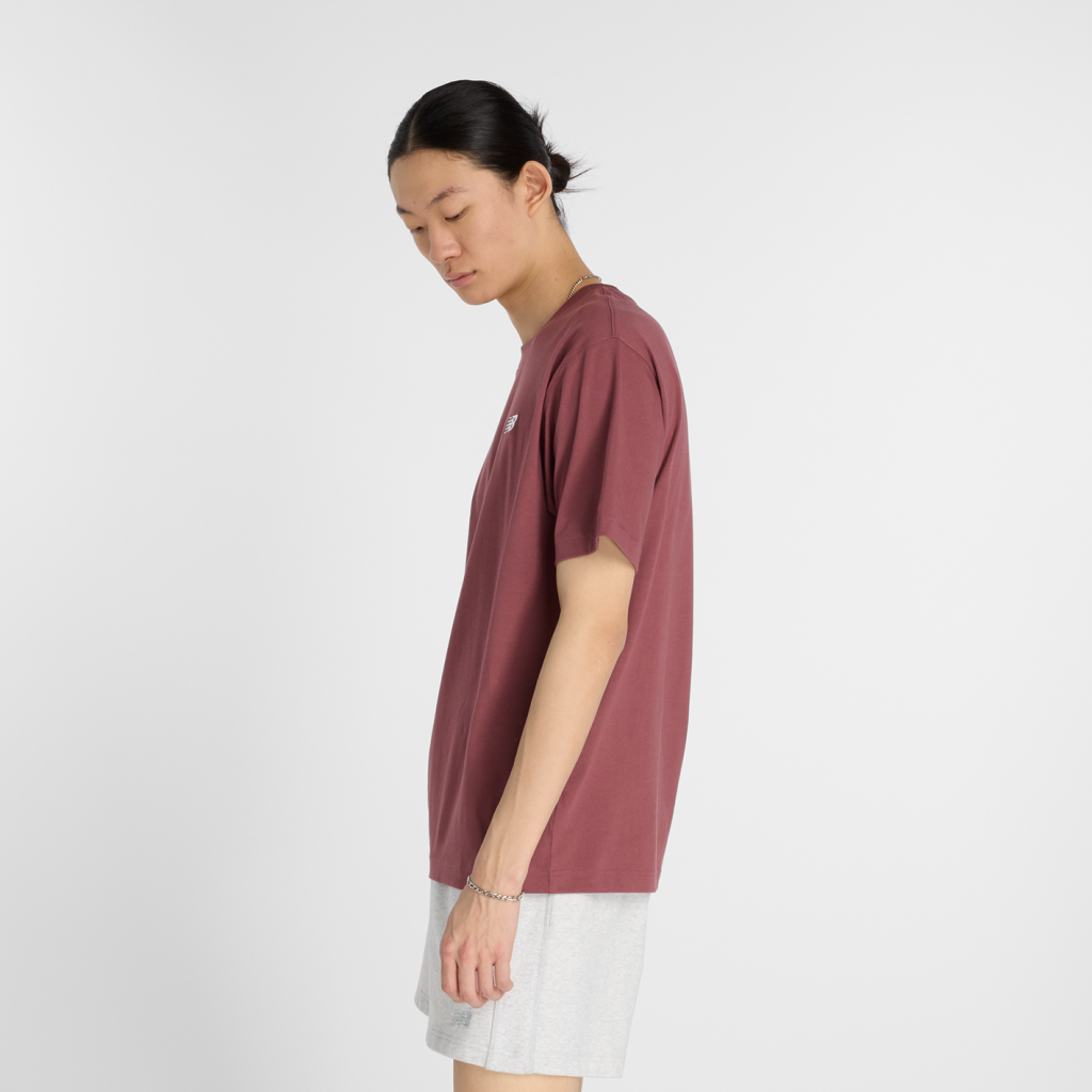 New Balance Sport Essentials Small Logo T-Shirt in ROT