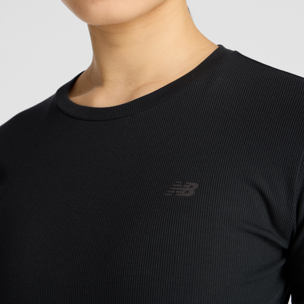 New Balance W Micro-Rib Long Sleeve in SCHWARZ