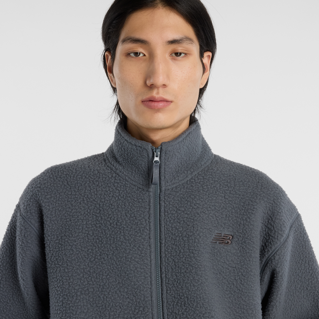 New Balance High Pile Jacket in GRAU