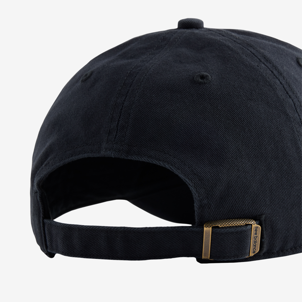 New Balance '47 Clean Up Hat in SCHWARZ