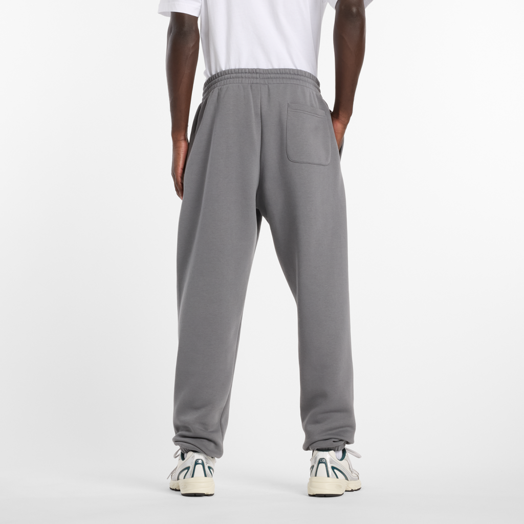 New Balance Reimagined Fleece Jogger in GRAU