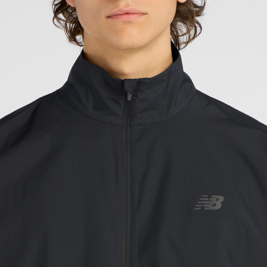 New Balance Fast Days Jacket in SCHWARZ