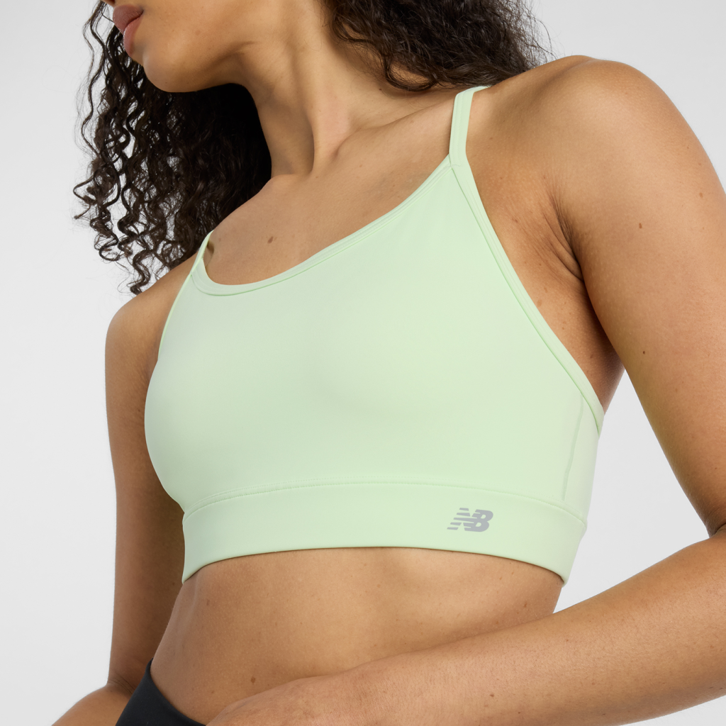 New Balance W NB Essential Yoga Bra in GRÜN