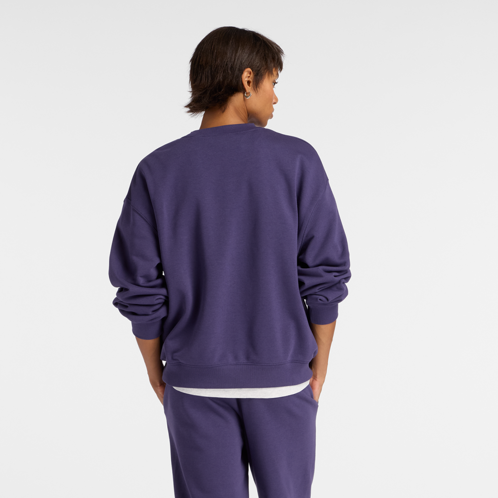 New Balance W Sport Graphic Oversized Crew in VIOLETT