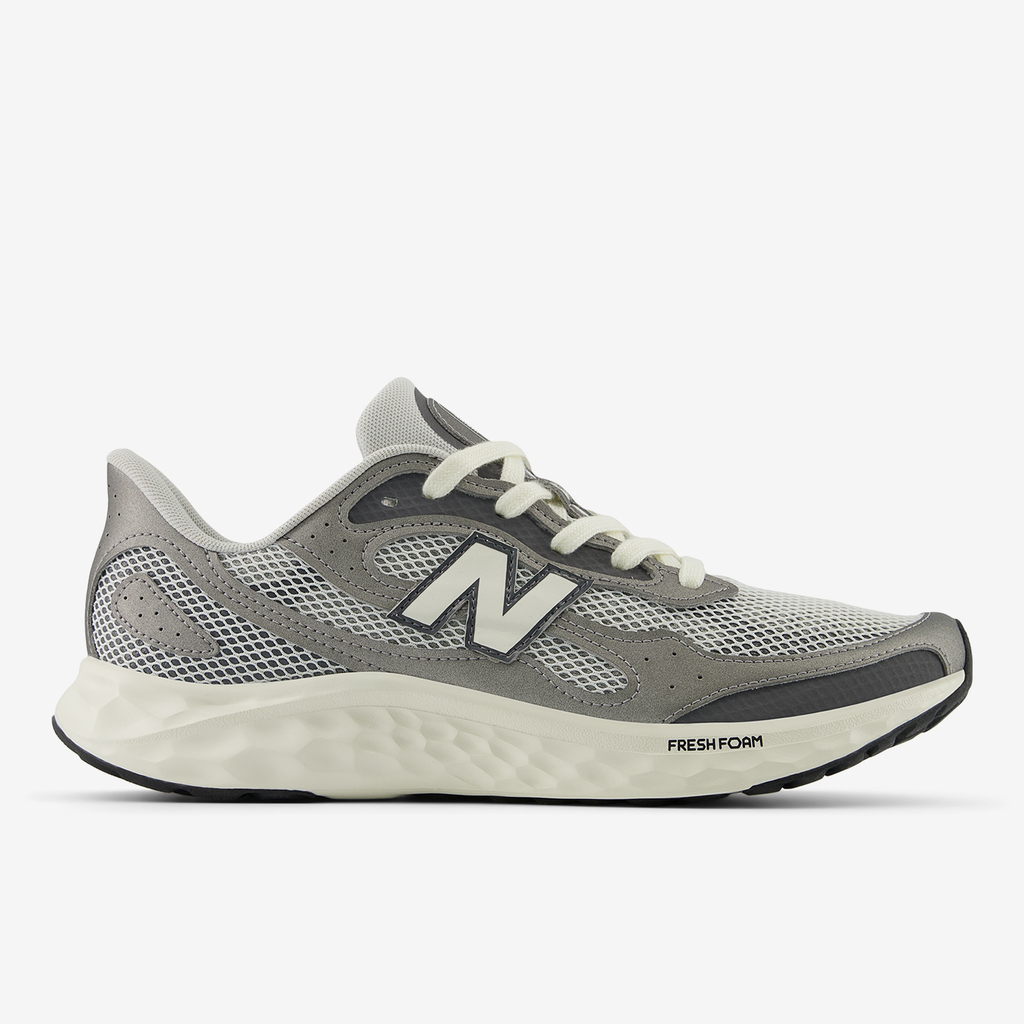 New Balance M Arishi v4 Laufschuhe in GRAU