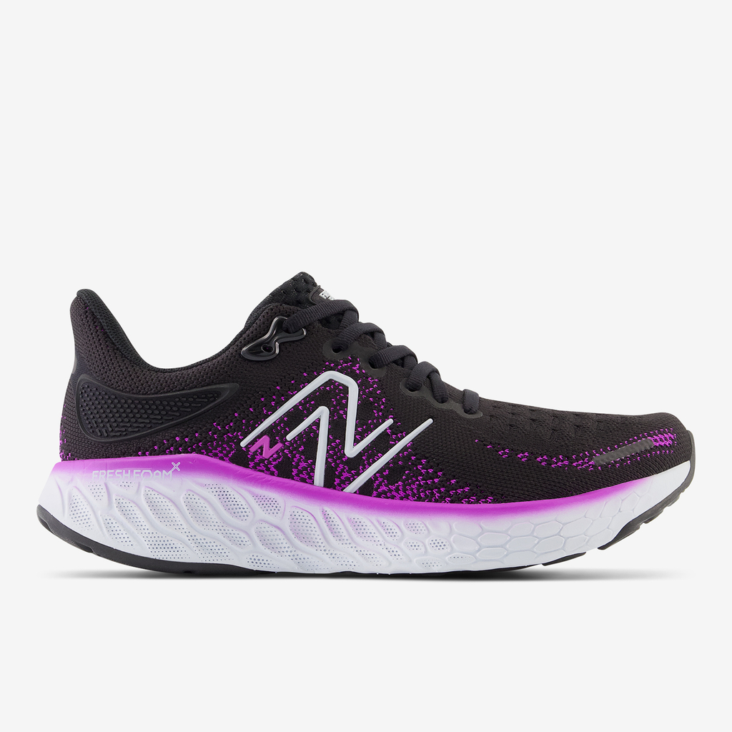 New Balance 1080 v12 Laufschuhe in SCHWARZ