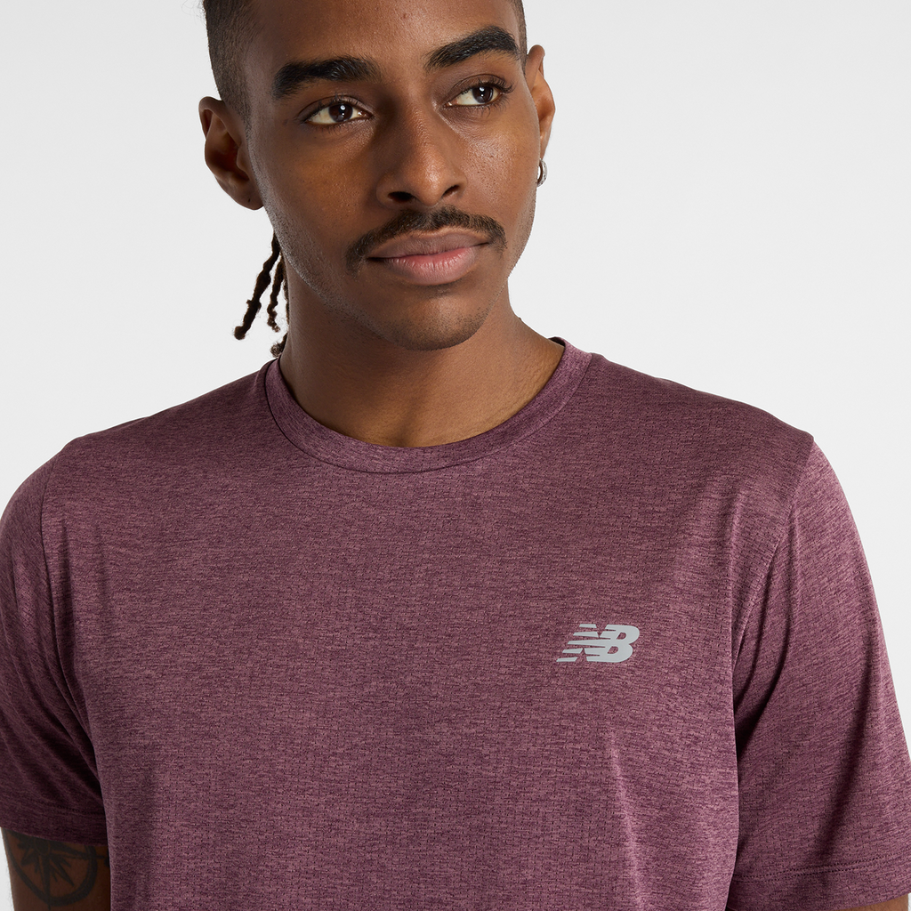 New Balance NB Athletics Run T-Shirt in VIOLETT